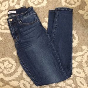 Kancan jeans